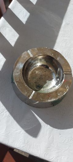 Heineken metal ashtray ,used condition, still nice condition ,buyer collects or pays postage thank you, sold as is,