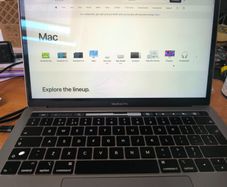Apple MacBook Pro 13 2019  i5 / 8GB / 128GB SSD