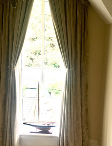 Luxurious velvet curtains - champagne colour