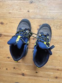 Decathlon Kids high-rise, waterproof hiking boots UK 4 EU 37, MH900 - Blue
