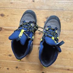 Decathlon Kids high-rise, waterproof hiking boots UK 4 EU 37, MH900 - Blue