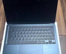 2024 MacBook Air 13 256GB  Barely Used