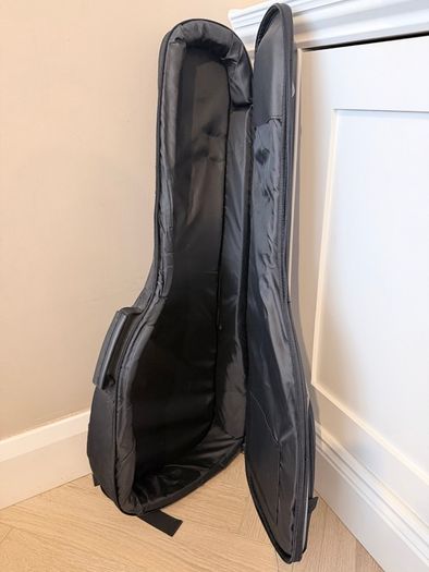 Concert Ukulele with strap & Boston case