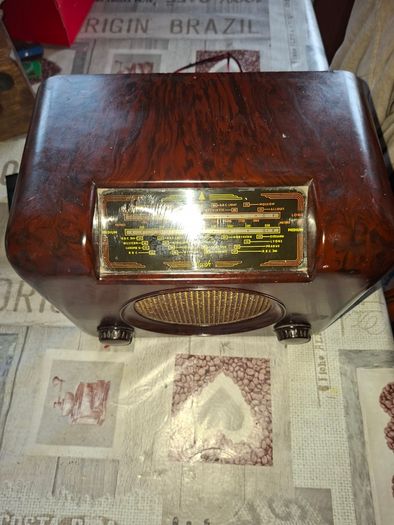 Antique Bakelite Radios, PRICE IS FOR 1 ONLY. Postage Available or Collection