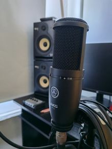 Akg p120