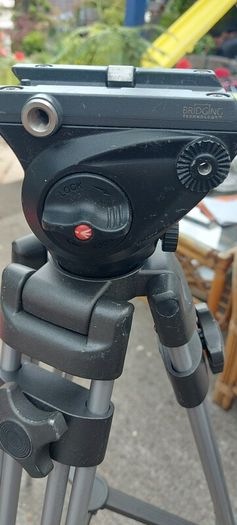 Manfrotto Tripod video MVH500A