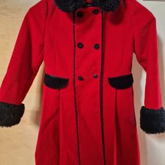 Elegant red Coat 7-8yrs