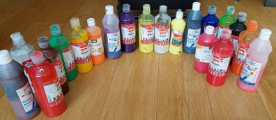 19 Mixed paints Baker Ross