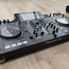Pioneer DJ XDJ-RX All-In-One DJ Controller System - Magma Flight Case - in Excellent Condition