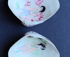 A Pair of Hand Painted Chinese Decorative Clam Shells