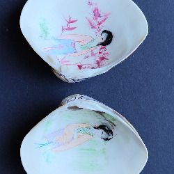 A Pair of Hand Painted Chinese Decorative Clam Shells
