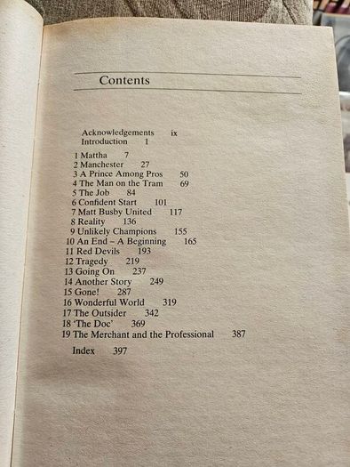A Strange Kind Of Glory. Sir Matt Busby & Manchester United.  By Eamon Dunphy. First Edition Hardback With Dustjacket In Good Condition.  See Photos For Same.