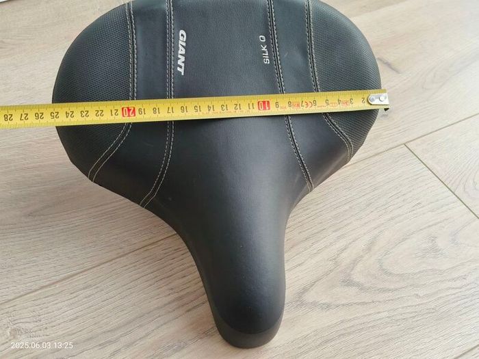 Bicycle seat