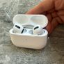 apple airpods Image 2
