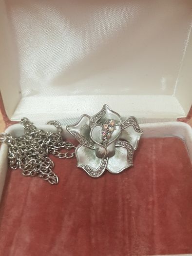 Vintage Flower Pendant