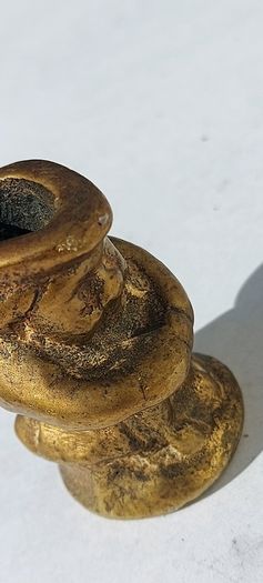 vintage minauture brass Toby jug ornament,,collectors item,,sold as is ,see pictures for condition,,price includes post to anywhere in Ireland thank you.
