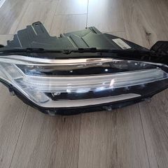 Volvo XC90 (2015+) Driver Side Active Matrix LED Headlight - RHD (32228691)