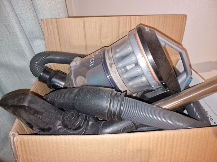 vax air stretch pet bagless cylinder vacuum