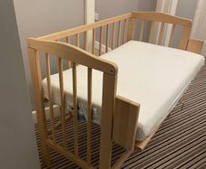 Beautiful wooden co-sleeper (mattress included if you wish)