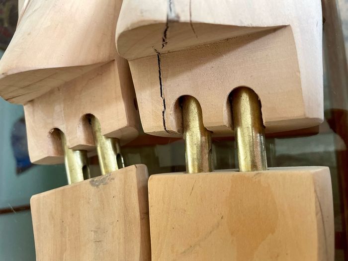 Vintage Gentlemen Sculpted Wooden Shoe Trees Set Size 10 or 43 Fitzpatricks Shoes
