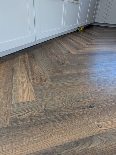 Signature Living Floors Xpressions Herringbone Laminate Herringbone Flooring Tudor Oak