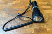 WholeFire XHP70 10k lumen diving torch + external charger