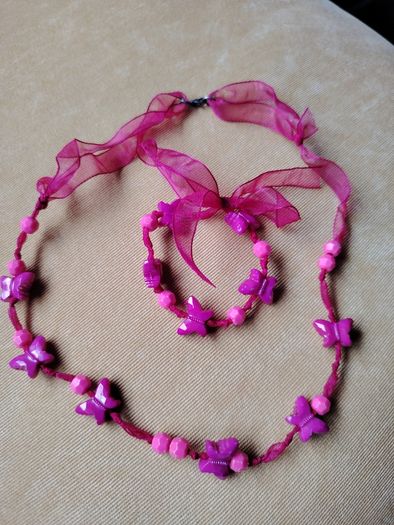 Necklace & bracelet with Butterlies