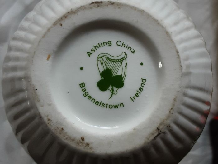 bagenalstown china vase x 2