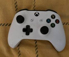 PS5 DualSense (Camo) & Xbox Controllers - For Parts/Repair