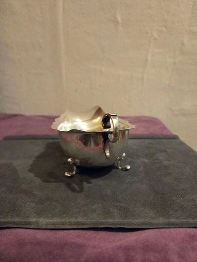 1905 Irish Sterling Silver S D Neill Gravy Boat