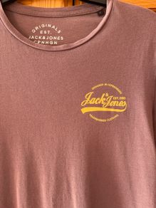 Jack & Jones T-shirt Size Small (small Adult)  In Excellent Condition.  Colour Minky Muted Light Plum