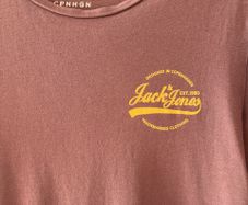 Jack & Jones T-shirt Size Small (small Adult)  In Excellent Condition.  Colour Minky Muted Light Plum