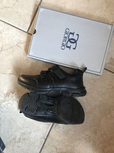 boys black shoe size 1