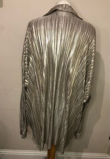 Boohoo shiny blouse (size 24)