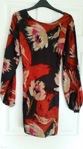 As New - Size 10 - A Lovely Ladies Tunic Top with Belt.