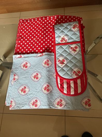 tablemats x 8