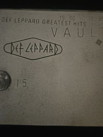 Def Leppard - Vault. Greatest Hits.