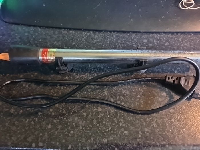 Fish tank heater