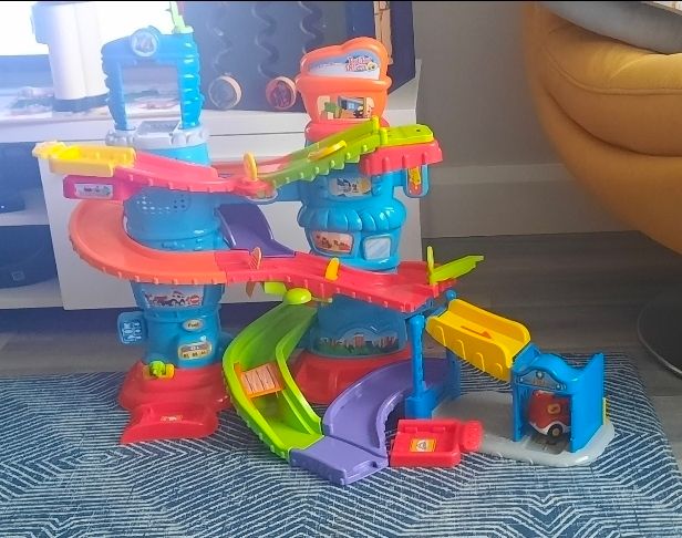 VTech toot toot police garage