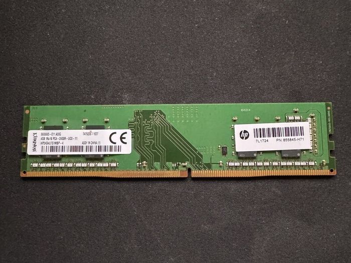 4GB Kingston DDR4 2400MHz one module