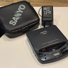 Sanyo CDP-45A Portable Compact Disc Player Bundle