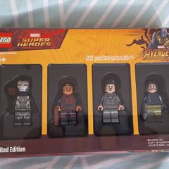 LEGO 2018 Bricktober Super Heroes  Minifigure Set, Toys R US Exclusive