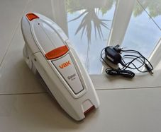 Car handheld vacuum cleaner