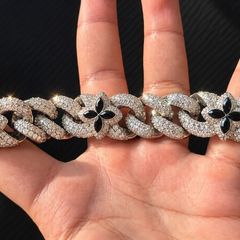 Iced Out Cuban Link Clover Bracelet 8 Inch