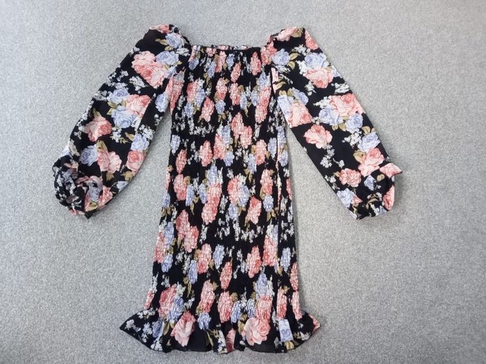 BN Ladies Mini Dress With Flowers Size 12-14
