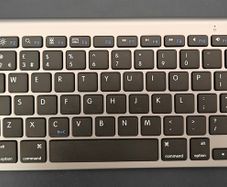 Bluetooth iPad Keyboard