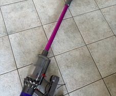Dyson V10