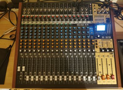Tascam Model 24