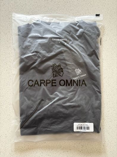 Carpe Omnia Bold Logo T-Shirt Black - Size Small