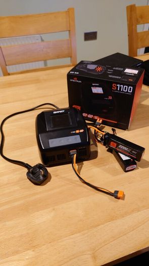 Spektrum S1100 Battery charger